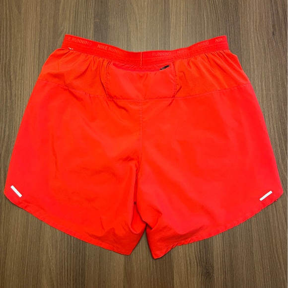 Nike Lined Dri-FIT Shorts 5” inseam - Picture 2 of 4